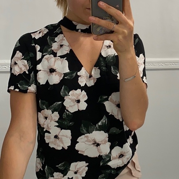 Super cute summer blouse - Picture 1 of 4